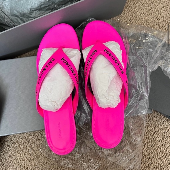 100% authentic Balenciaga pink leather graphic print slippers sandals 39.5 - Picture 7 of 9